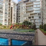 Spacious Apartment in Beylikduzu: Panoramic Sea Views and Luxurious Amenities