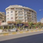 Spacious Apartment in Beylikduzu: Panoramic Sea Views and Luxurious Amenities