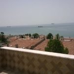 Live by the sea: Villa in Beylikduzu