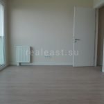 Spacious apartment with panoramic sea views in a prestigious residential complex in Istanbul