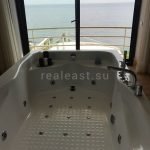 Exclusive villa in Istanbul: direct access to the Marmara Sea