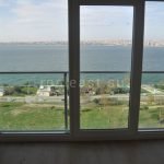 Spacious apartment with panoramic sea views in a prestigious residential complex in Istanbul