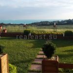 Büyükçekmece’de lüks villa: deniz meltemi ve panoramik manzaralar