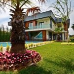 Modern villa in Beylikduzu with a swimming pool and panoramic views
