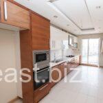 A project with a view of the lake and the sea in the Beylikduzu area