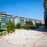 A project with a view of the lake and the sea in the Beylikduzu area