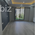 İstanbul Beylikdüzü semtinde bahçeye erişimi olan 1+1 daire. No.2777