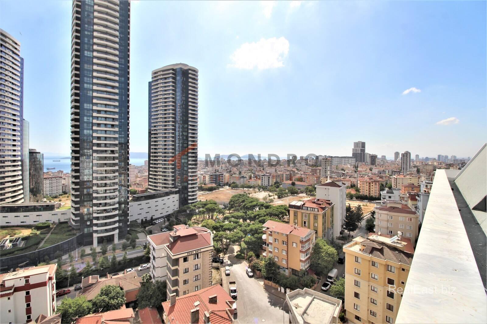 Charming Apartment with Sea View in Kartal, Istanbul