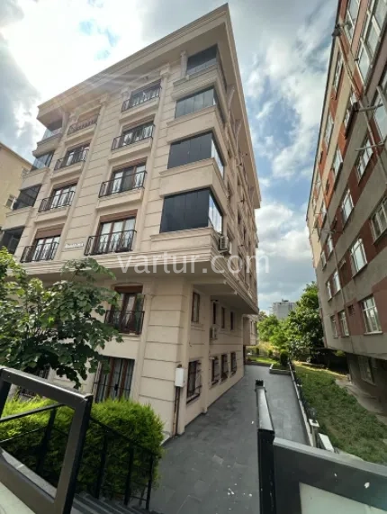 Stylish Duplex Apartment with Sea View in Bakirkoy