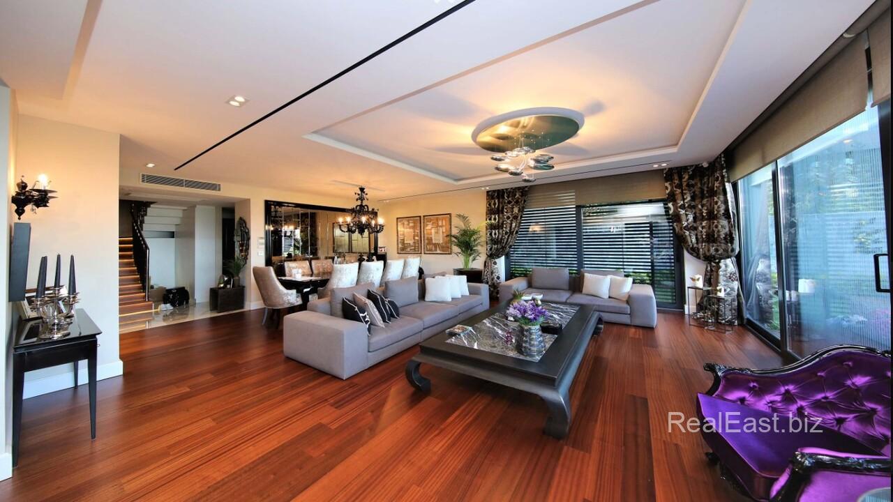 Spacious 3+1 Apartment with Stunning Sea Views in Istanbul