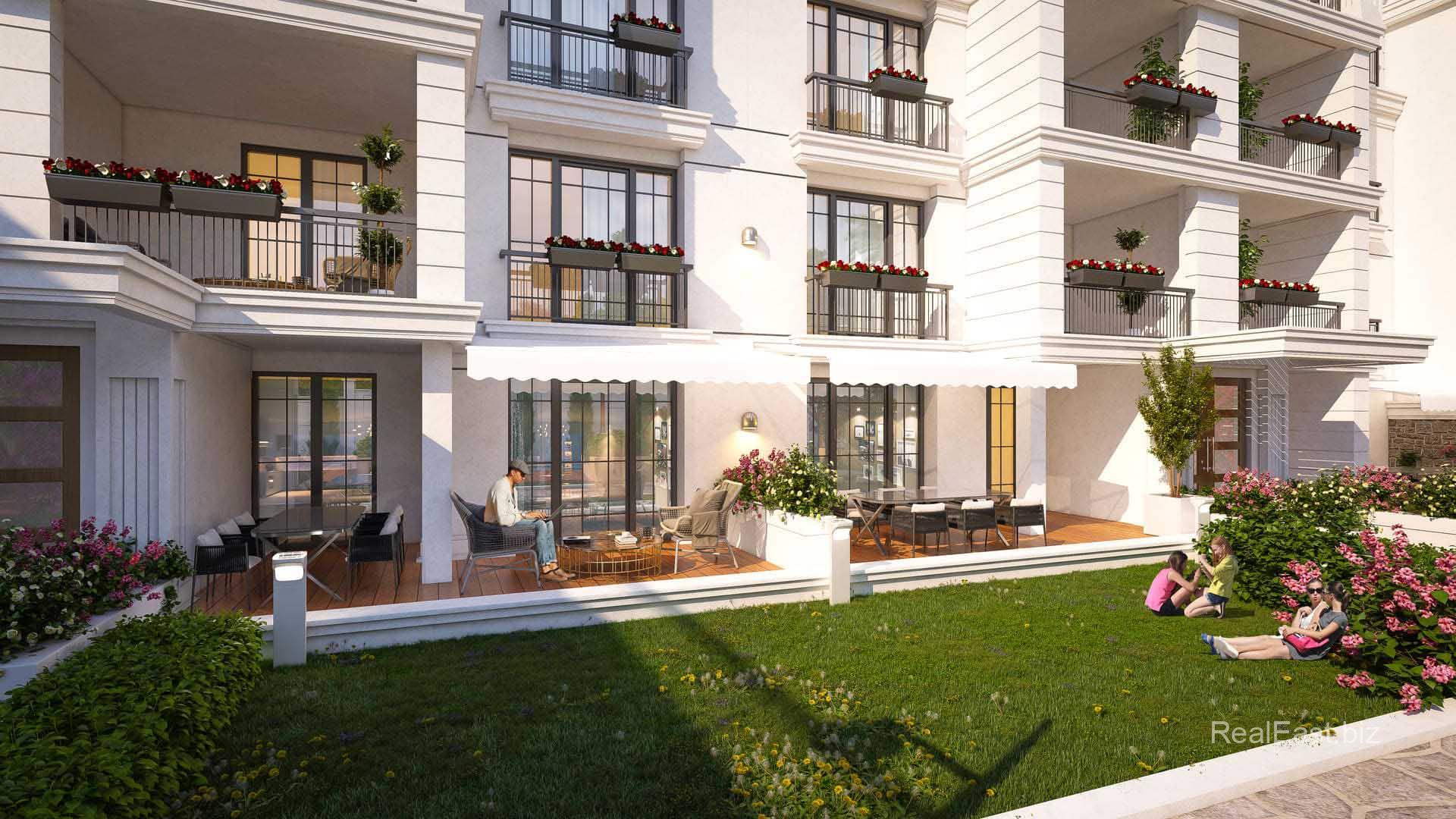 Spacious Family Apartment in Bustling Büyükçekmece