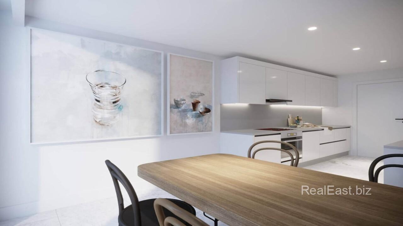 Spacious 4+1 Apartment in Istanbul's Vibrant Marmara Region