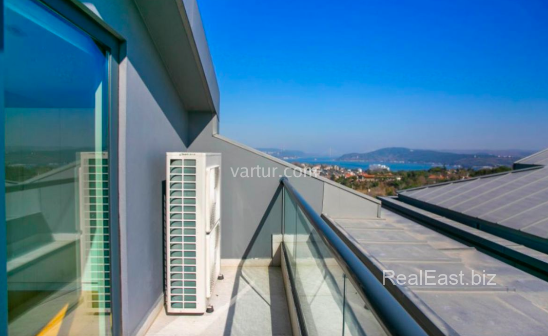 Luxurious Apartment with Sea View in Istanbul