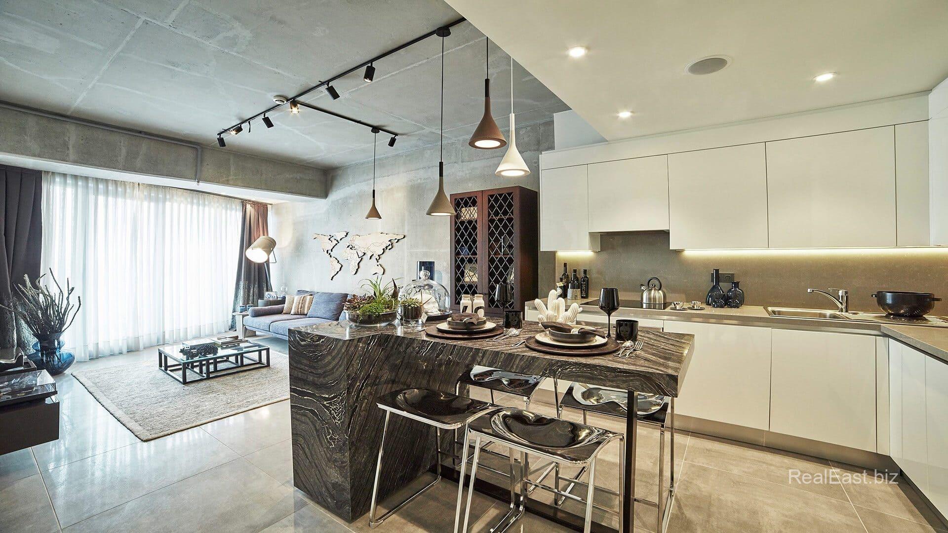 Spacious 2+1 Apartment in Istanbul's Vibrant Marmara Region