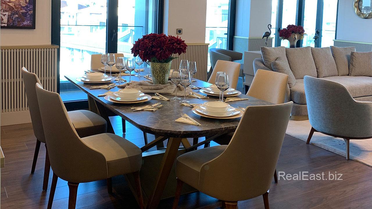 Spacious Apartment with Scenic City Views in Istanbul