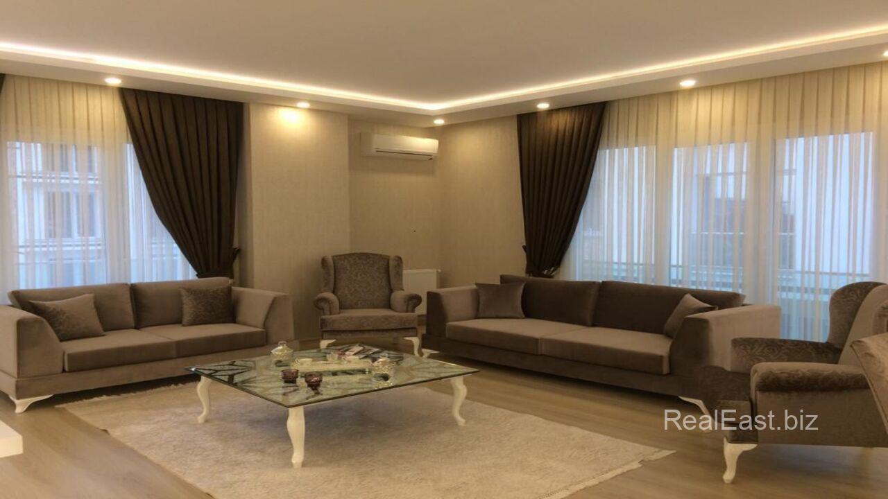 Spacious 7+1 Apartment in Beylikdüzü, Istanbul