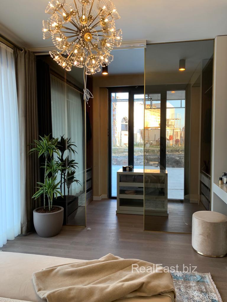 Spacious 4+1 Apartment in Historic Fatih, Istanbul