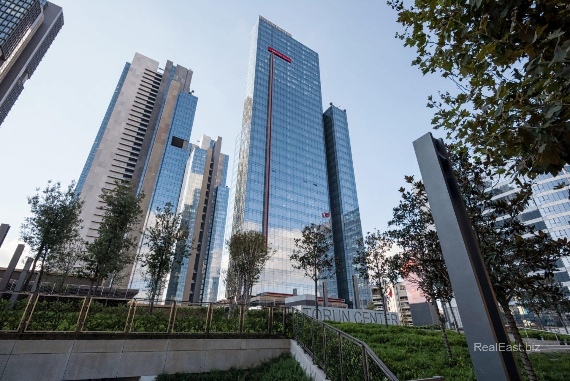 Spacious 4+1 Apartment in the Heart of Istanbul