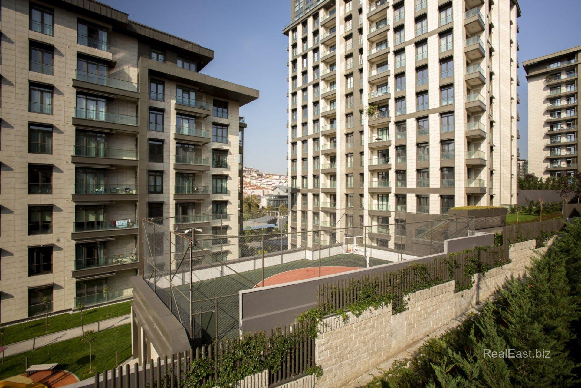 Luxurious 4+1 Apartment in the Heart of Istanbul