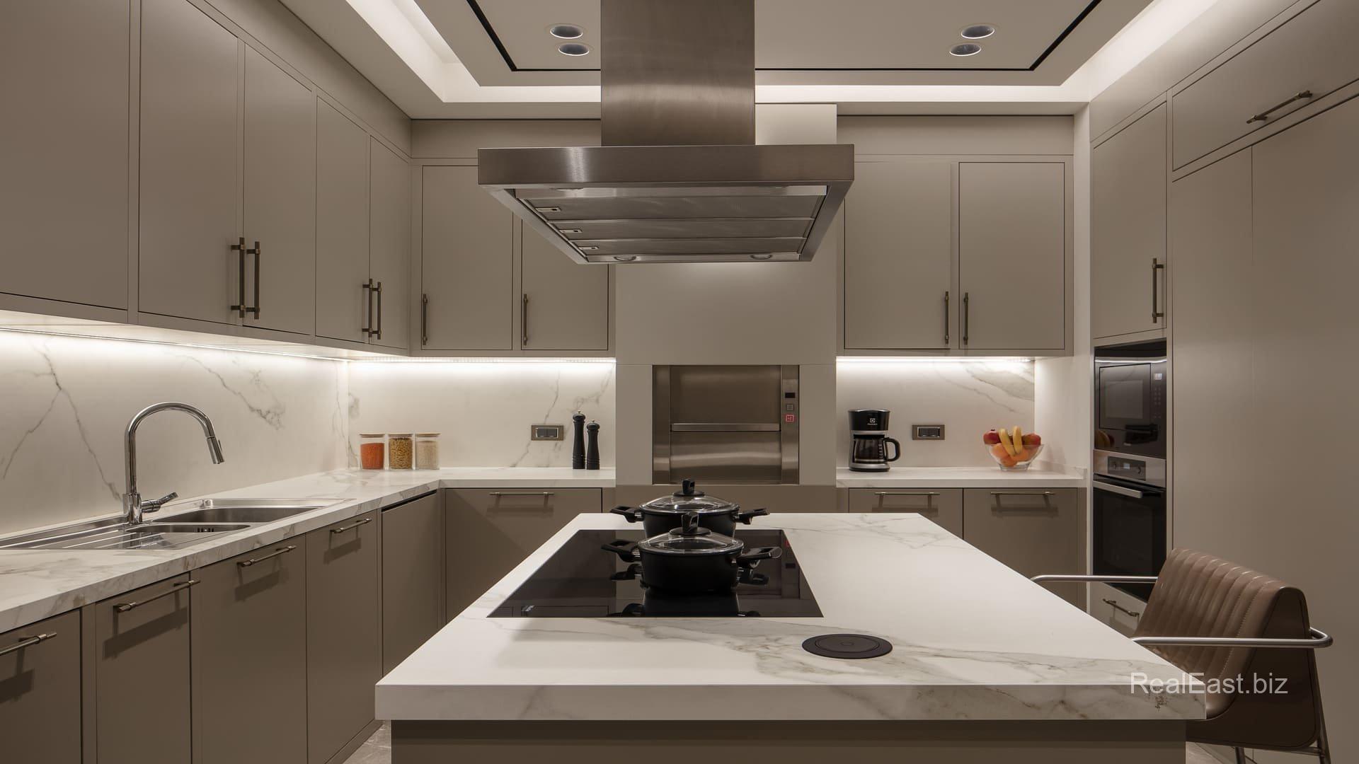Modern Apartment with Sea View in Istanbul's Historic Fatih District