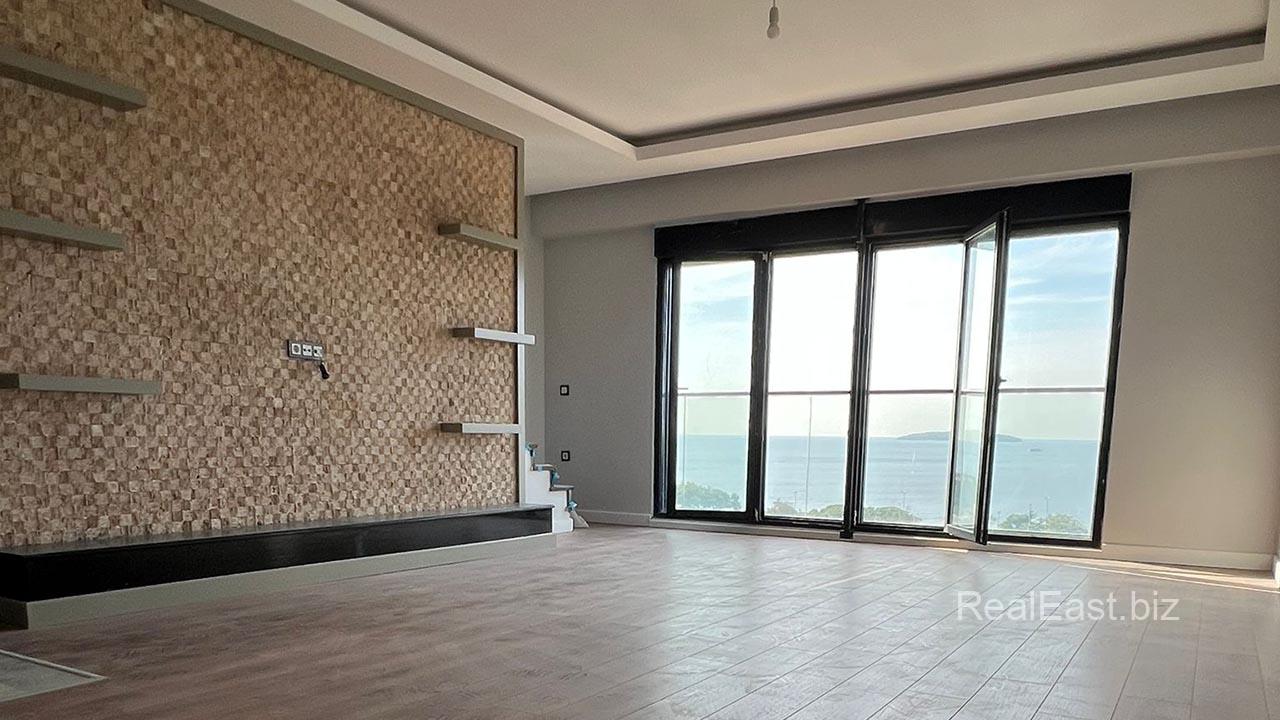 Modern 4+1 Apartment Near the Sea in Kartal, Istanbul