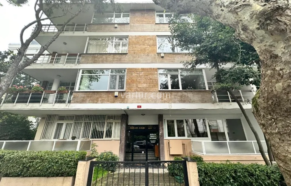 Charming Renovated Apartment in Vibrant Kadikoy