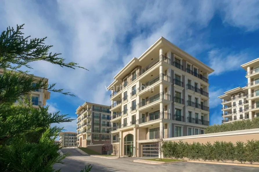 Elegant Apartment with Stunning Sea View in Beylikduzu, Istanbul