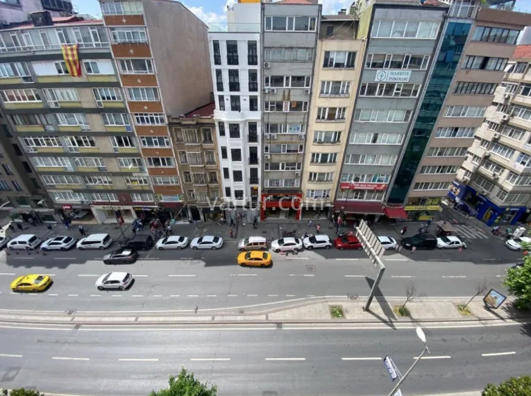 Stylish 2+1 Apartment in the Heart of Sisli