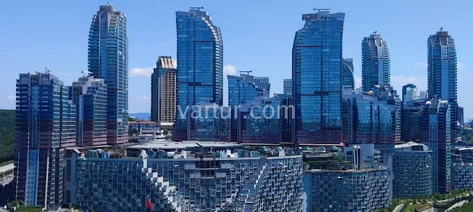 Contemporary 1+1 Residence in Vibrant Sariyer