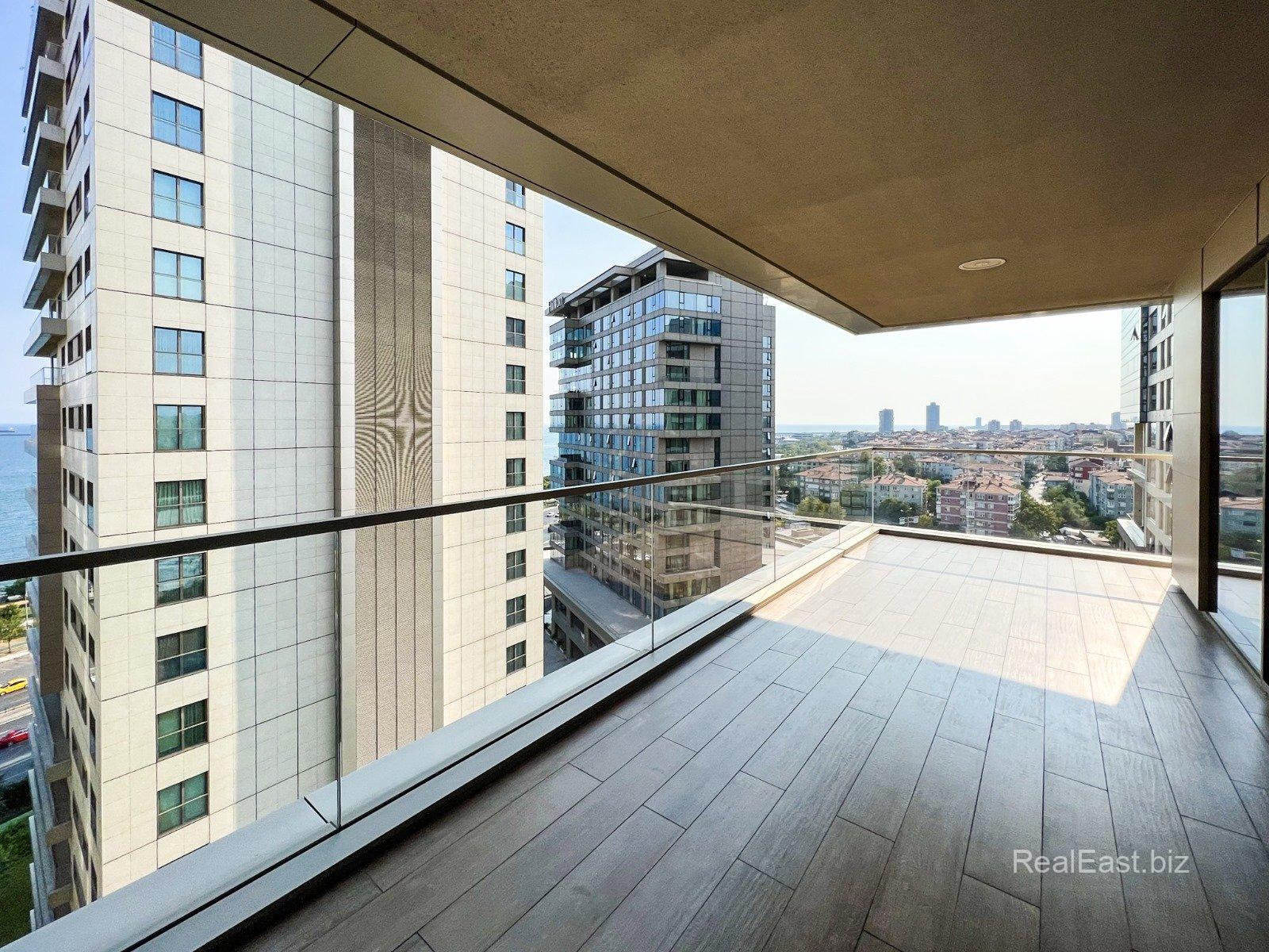 Spacious 4+1 Apartment in the Heart of Istanbul