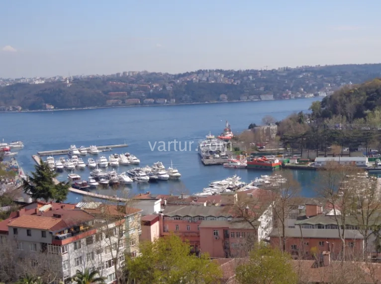 Enchanting Apartment with Bosphorus View in Prestigious Istinye