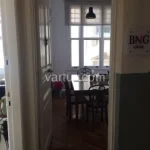 Beyoglu’da Boğaz Manzaralı Şık Daire (İlan No: 8125)