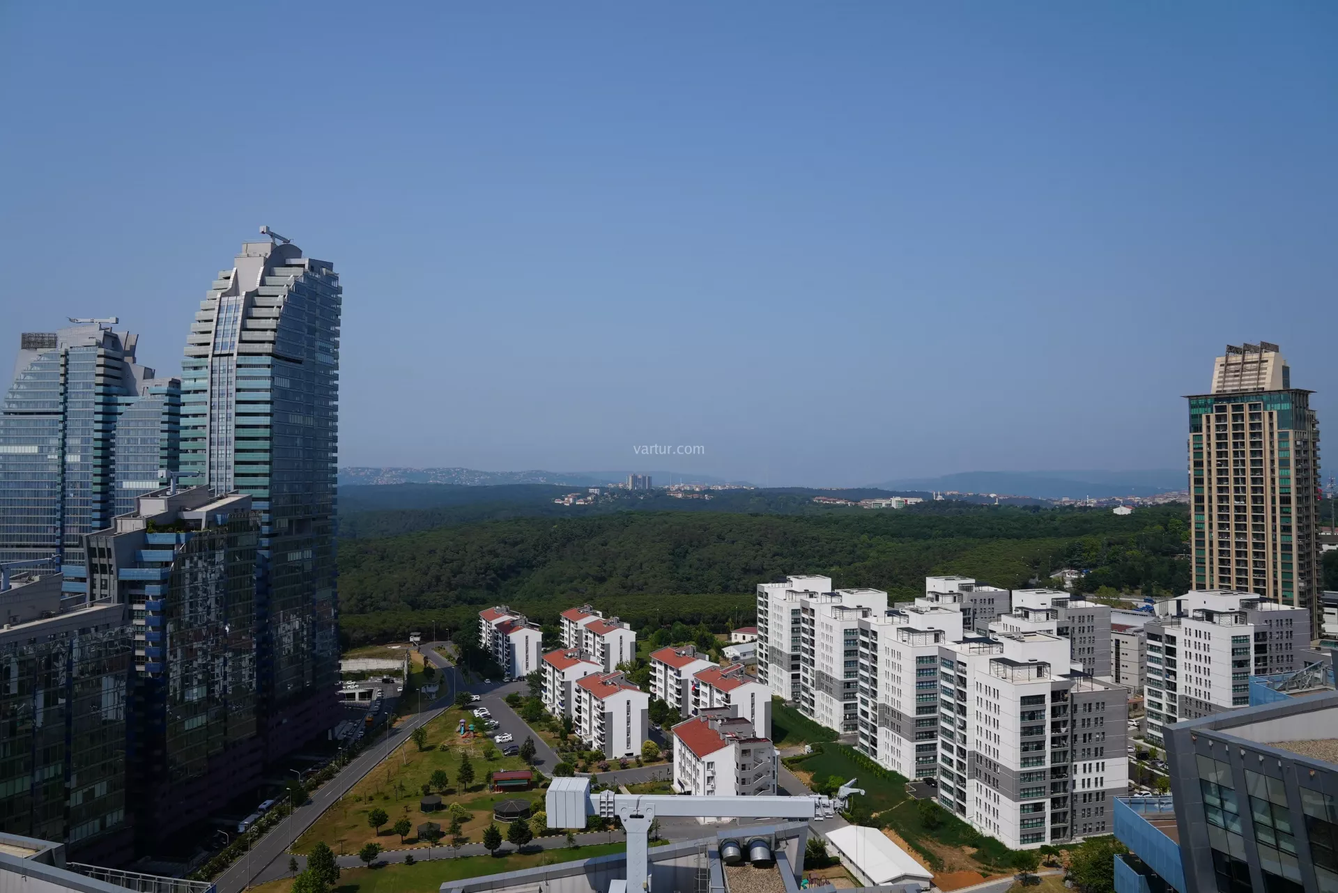Luxurious 3+1 Apartment in Prestigious Sarıyer