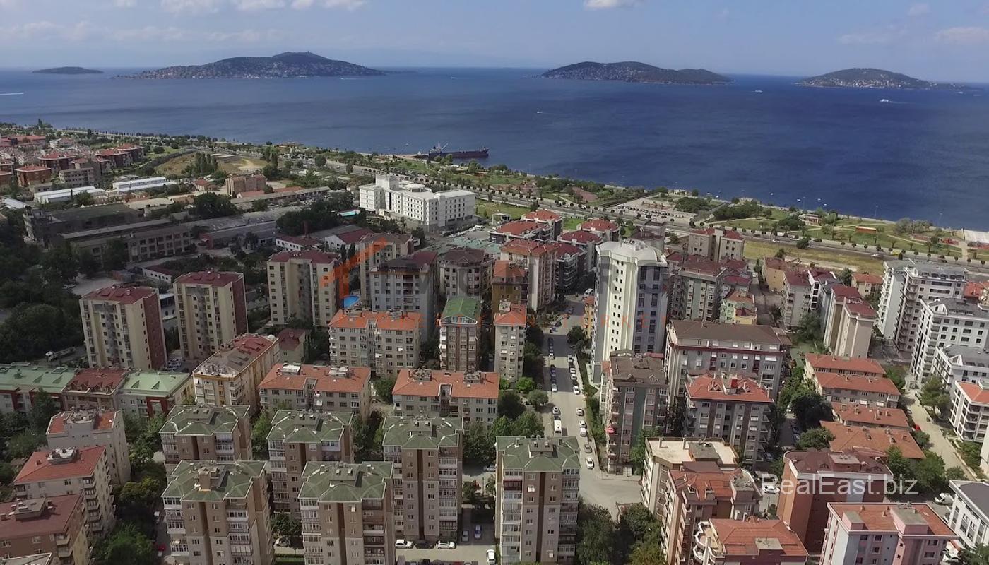 Contemporary Sea-View Apartment in Maltepe, Istanbul