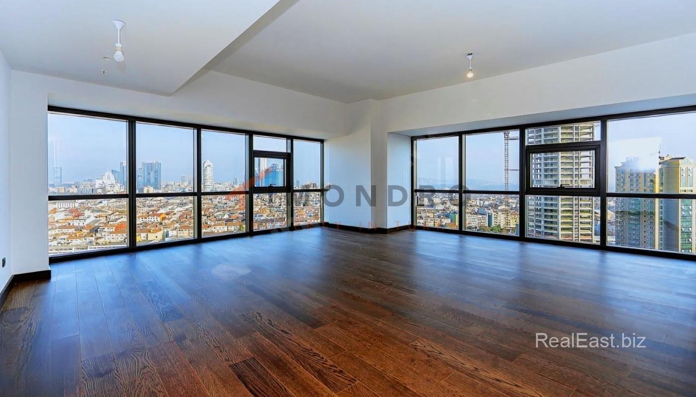 Luxury Apartment with Panoramic Sea Views in Central Istanbul
