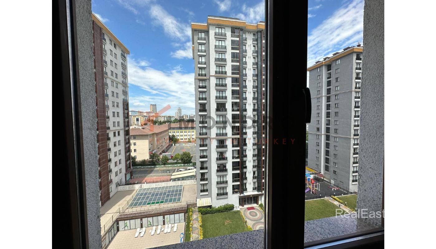 Modern Apartment in Vibrant Beylikduzu, Istanbul