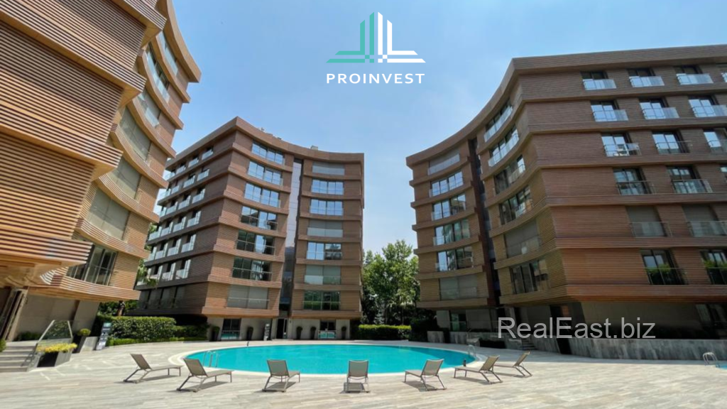 Spacious 4+1 Apartment in Prime Istanbul Location