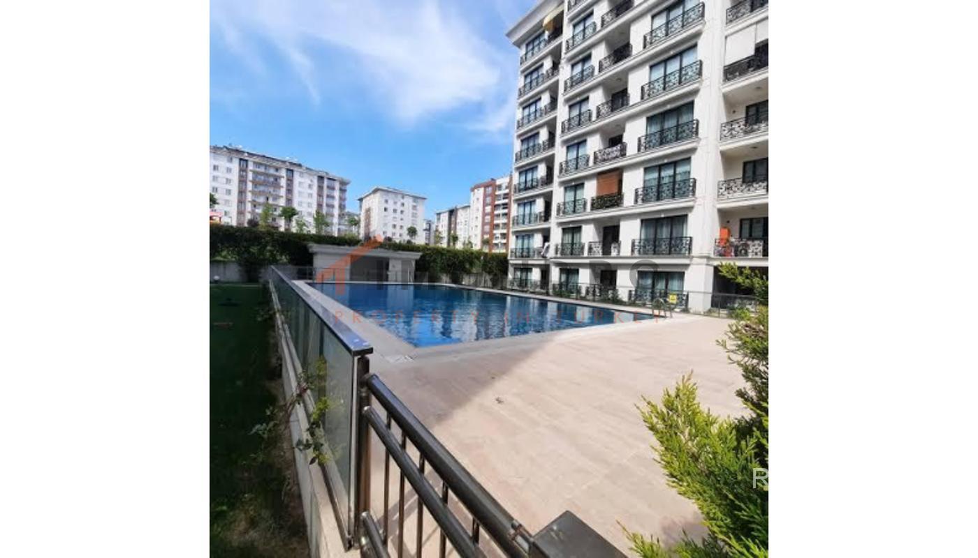 Contemporary Apartment for Sale in Beylikduzu, Istanbul